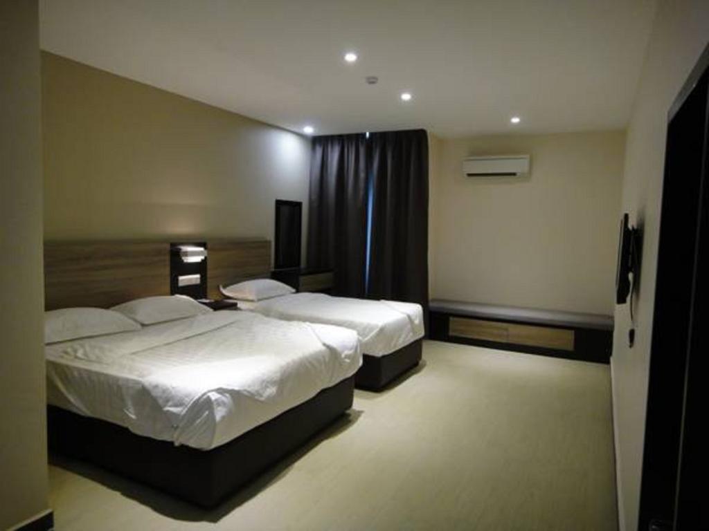 Galaxy Hotel Simpang Ampat  Exterior foto
