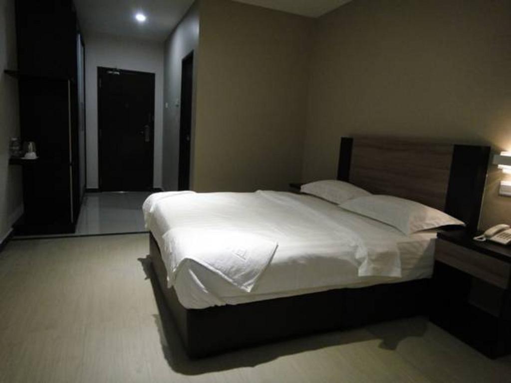 Galaxy Hotel Simpang Ampat  Exterior foto