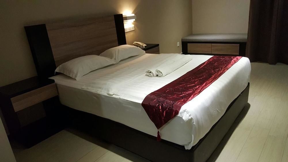 Galaxy Hotel Simpang Ampat  Exterior foto